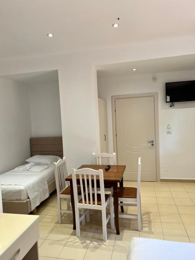 Hotel Moscopole Ksamil Extérieur photo