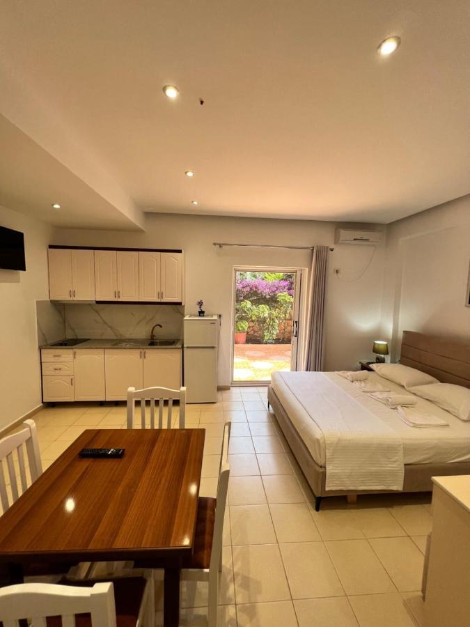 Hotel Moscopole Ksamil Extérieur photo