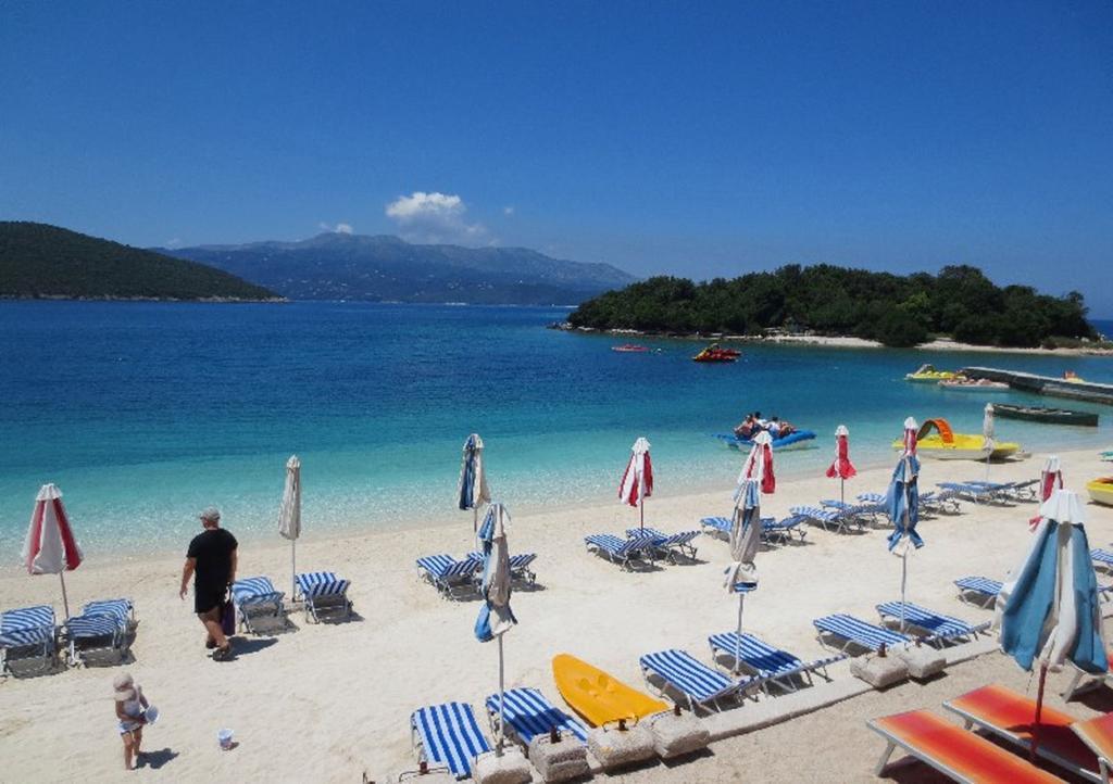 Hotel Moscopole Ksamil Extérieur photo